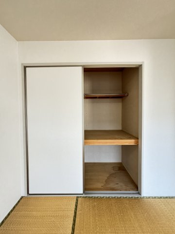 メゾン　アイ　ファミーユ　A棟の収納