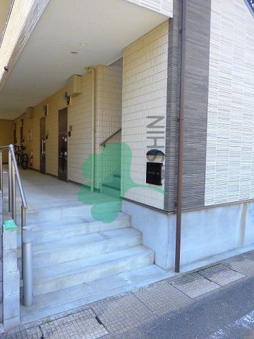 レイナス箱咲のエントランス