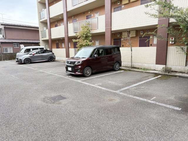 SERAPIS BAYの駐車場