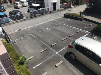 【駐車場】 | いつでも目の届く敷地内に駐車場があります♪お車をお持ちのファミリーさんにもおすすめです☆