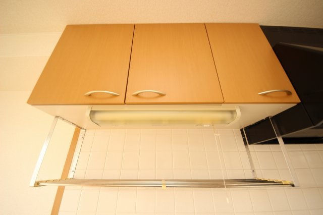 グリーンガーデンⅡの収納|キッチンの収納スペースです