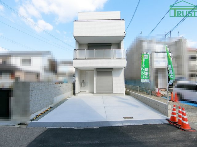 明石市日富美町新築戸建の外観|真正面から