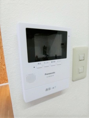 【セキュリティ】 | メゾン池田 | 防犯対策に有効なカメラ付きインターホンです！録画機能が付いているので留守中の訪問者まで確認できます♪