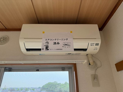 【設備】 | メゾン池田 | 和室6帖のお部屋には暑い夏や寒い冬に大活躍のエアコン付きです☆冷暖房完備で1年中快適に過ごせます♪