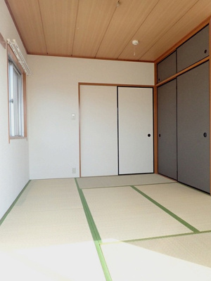 【子供部屋】 | メゾン池田 | 南西向き和室6帖☆天袋付き押入れがあります！寝具をすっきり収納できるので和室は寝室にもオススメ☆