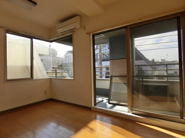 【居間・リビング】