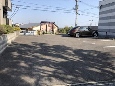 【駐車場】 | メルベーユF