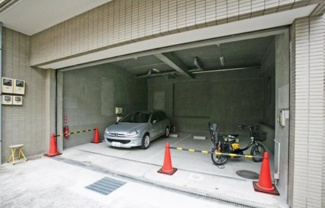 【駐車場】