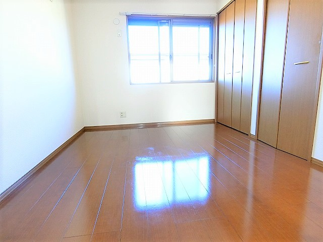 町田タウンハウスBの洋室