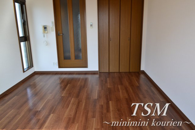 レコルト香里の洋室|８帖の洋室