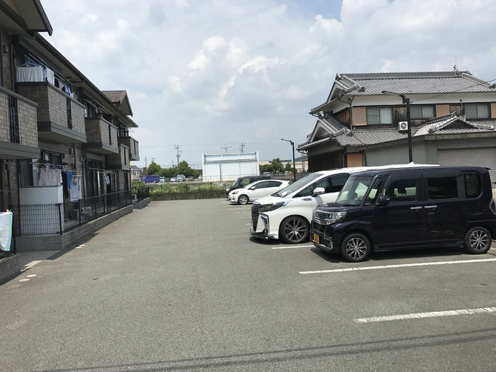 セジュール砥堀の駐車場