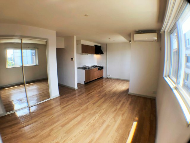 グロリアス　レジェンドの居間・リビング