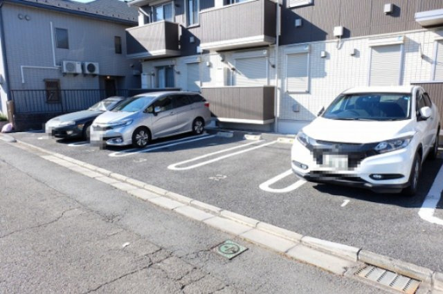 ベルツリー宮ノ上の駐車場