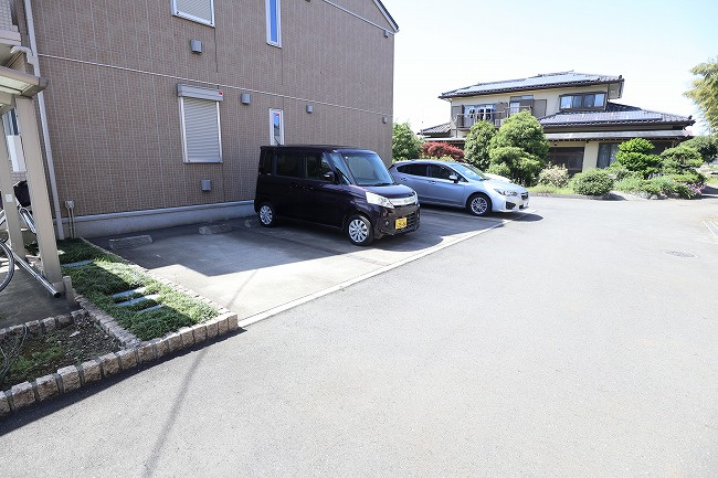 ディアハウスの駐車場