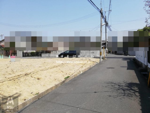 箕面市半町1丁目　土地の前面道路含む現地写真