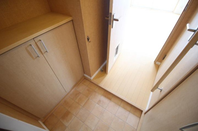 【玄関】 | ラフェステートA棟