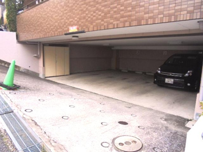 【駐車場】 | アリアドネ千里山 | 敷地内駐車場★