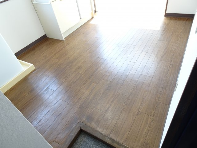 ピーコックビルの洋室