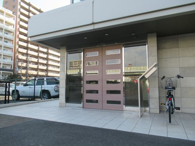 【エントランス】 | social village(ソシアル　ヴィレッジ）（荒本賃貸） | 落ち着いたエントランスです