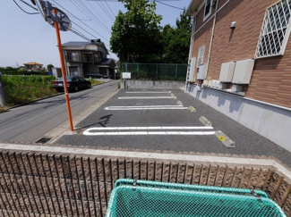 【駐車場】