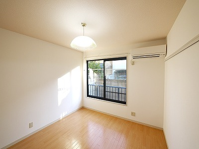 グレースヴィラ河合の洋室|コンパクトで使いやすい洋室です