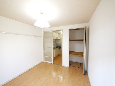 グレースヴィラ河合の洋室|きれいな洋室です