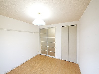 グレースヴィラ河合の洋室|広々とした洋室です