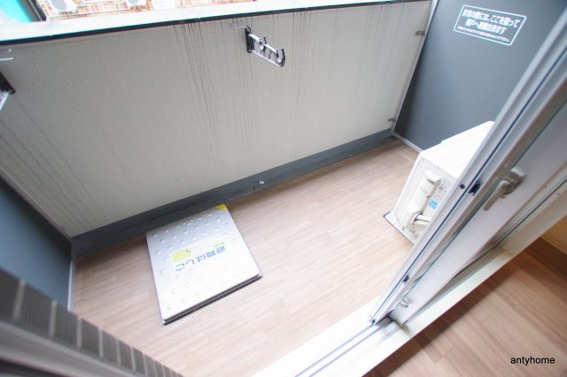 プレサンス天神橋スカイル　仲介手数料無料のバルコニー