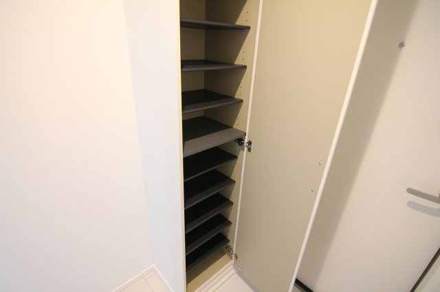 【玄関】 | フィジー | シューズボックス