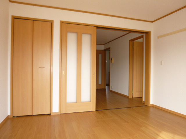 メロウグローブＢの居間・リビング|洋室