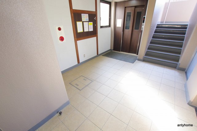 おおきに北梅田サニーアパートメント　仲介手数料無料のロビー