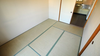 【寝室】