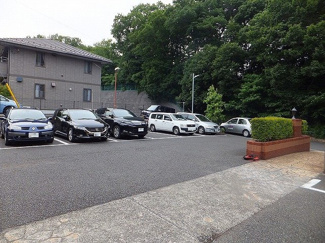 【駐車場】 | いつでも目の届く敷地内に駐車場があります♪お車をお持ちのファミリーさんにオススメです☆