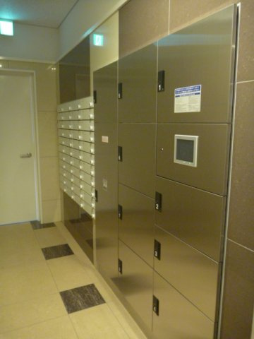 ファーストフィオーレ京橋パークフロント BRAVI不動産のその他共用部分|【ファーストフィオーレ京橋パークフロント】宅配ボックス