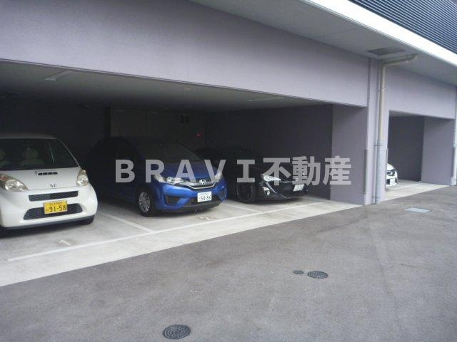 S-RESIDENCE都島(エスレジデンスミヤコジマ)　BRAVI不動産の駐車場|【S-RESIDENCE都島】駐車場完備です