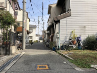 【前面道路含む現地写真】