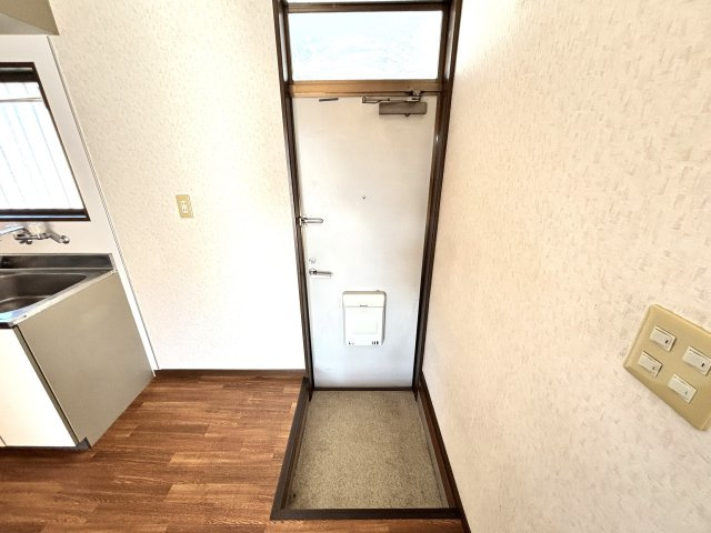 カギナカハイツBの玄関