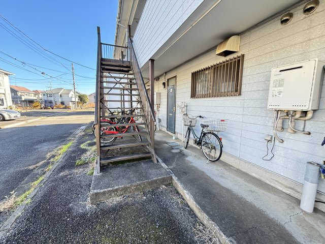 カギナカハイツBのエントランス