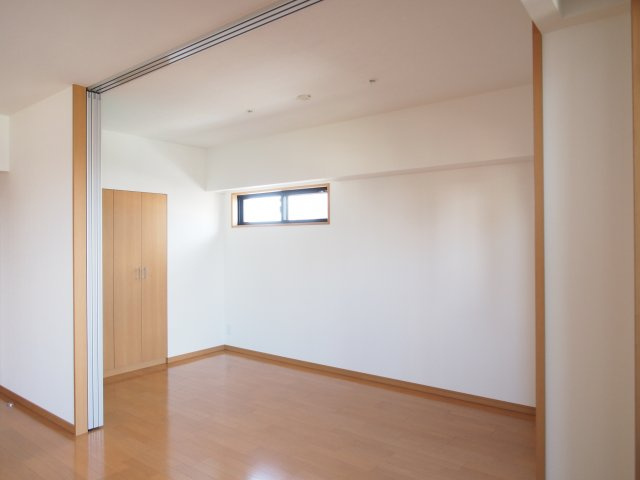 リーガル南堀江の洋室