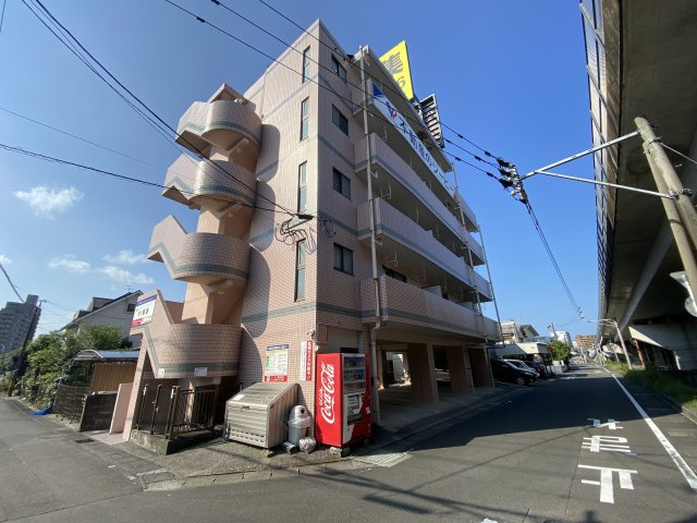 SI鶴島の外観