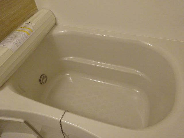 ラプレジオ小岩の浴室