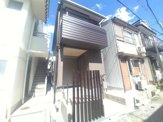 スプラ摩耶の外観