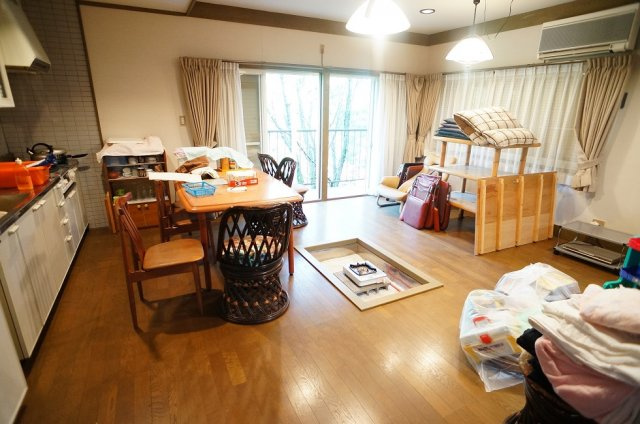 【居間・リビング】 | 真光寺ビレッジ売り別荘 | ゆったりとした居間です