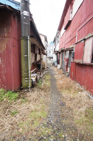 【前面道路含む現地写真】 | 万代６土地 | 南面通路