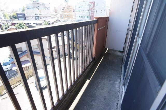 【バルコニー】 | コーポラス辰巳