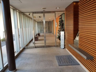 【エントランス】