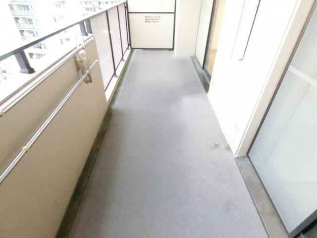コート北野田カリヨンI番館のバルコニー