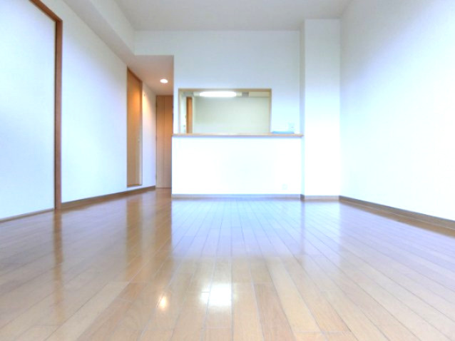 コート北野田カリヨンI番館の居間・リビング