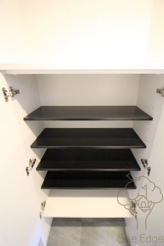 セレニテ福島カルムの玄関