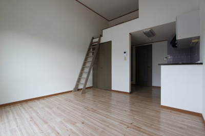 【洋室】 | カーサグランデヒルズ3 | 10.5帖